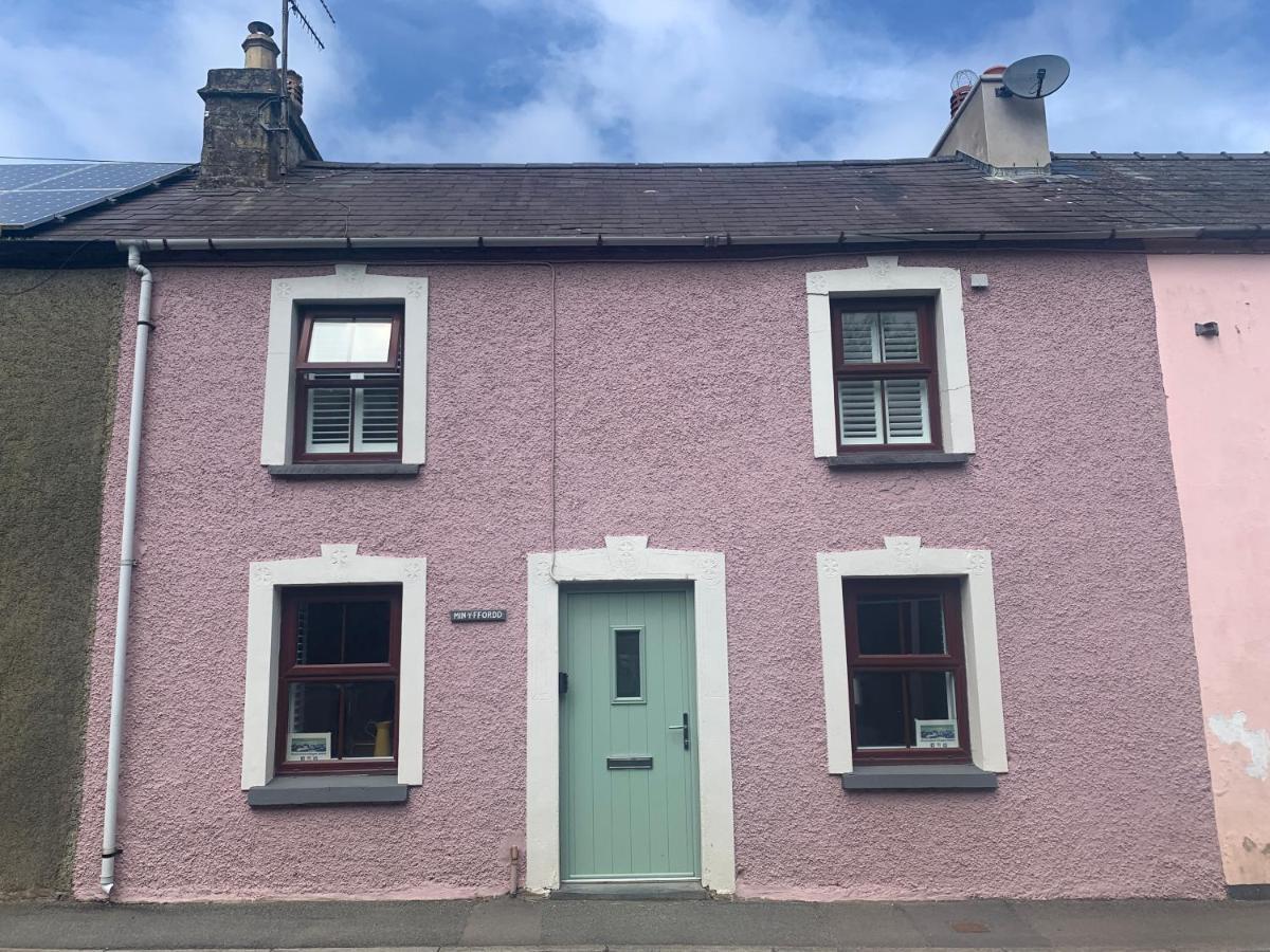 Min-Y-Fford Sleeps 6 Plus Pet Newport  Exterior foto